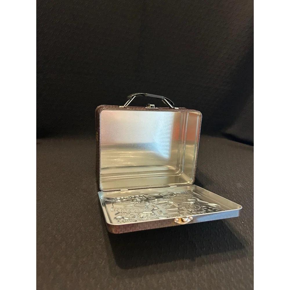 2017 SF Giants Tin Lunchbox Collectible - Picture 5 of 6